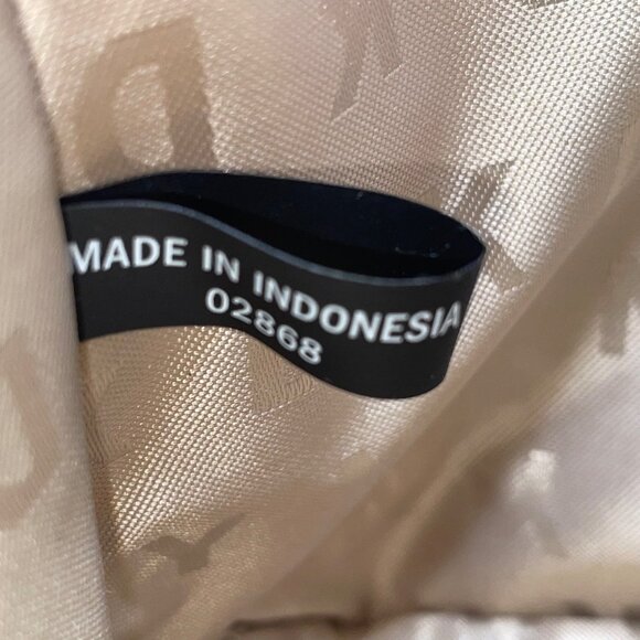 Dkny Women’s Grey Coated Canvas Monogram Dome With Crossbody Strap Clutch Bag - Picture 9 of 11